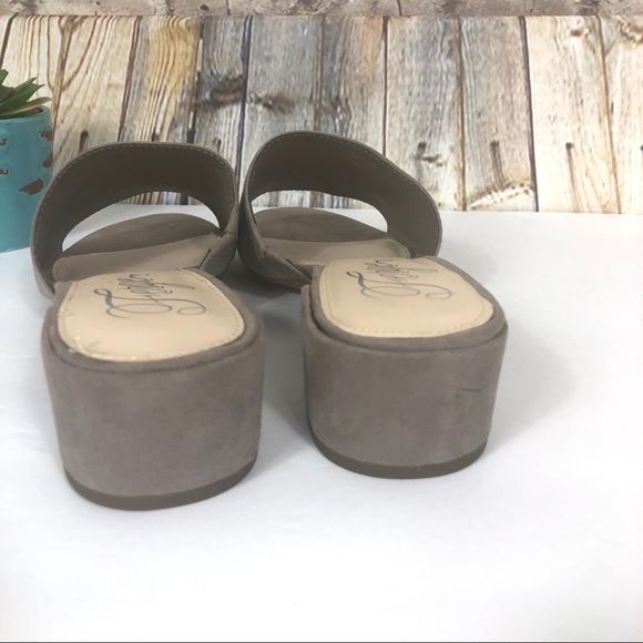 NEW Fergie Jane Slip On Slide Sandals Open Toe Size 8M - Picture 4 of 6